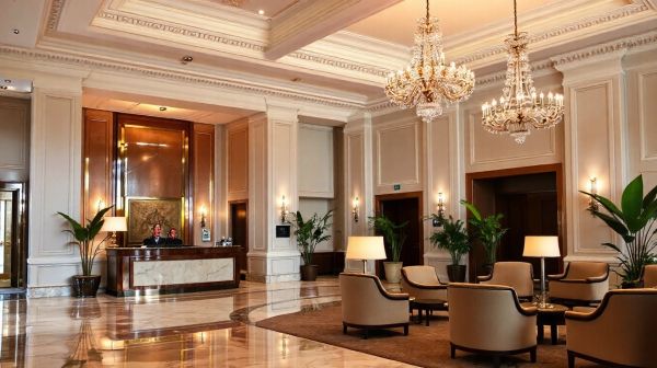 Pourquoi choisir une conciergerie locale pour votre séjour
